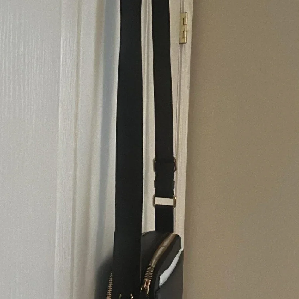 Karl Lagerfeld Paris Crossbody Bag - Picture 2 of 7